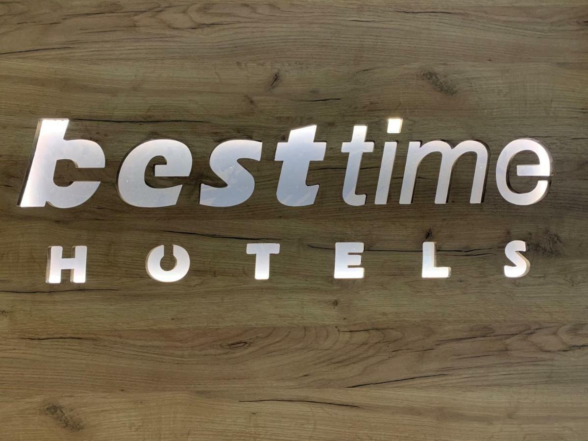 Besttime Hotel Моншау Экстерьер фото